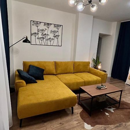 Apartment R&L Lazovna Apt 1 - Old Town And Parking 반스카비스트리카 외부 사진